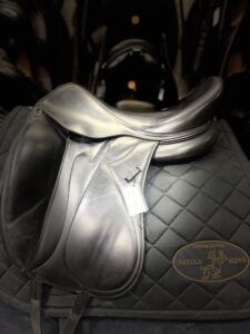 Devocoux Makila 17”/mw 2500€